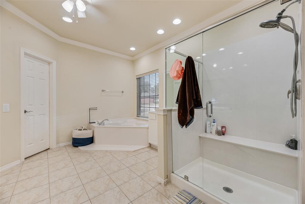 208 Stanford Court Property Photo 17