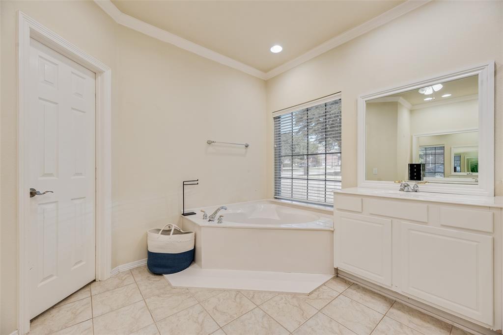 208 Stanford Court Property Photo 18