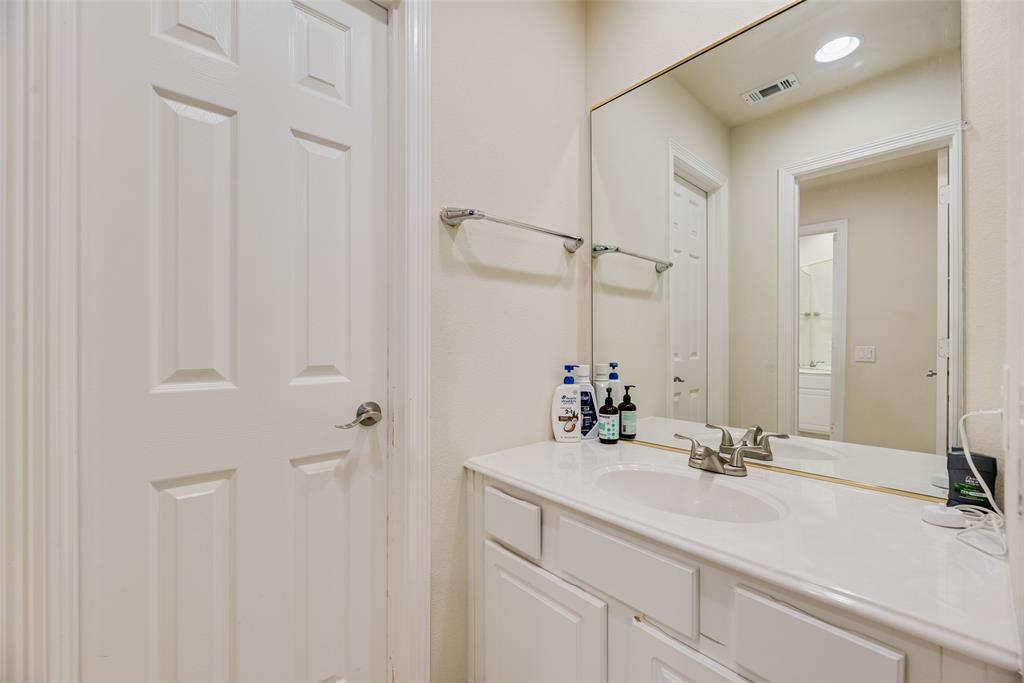 208 Stanford Court Property Photo 22