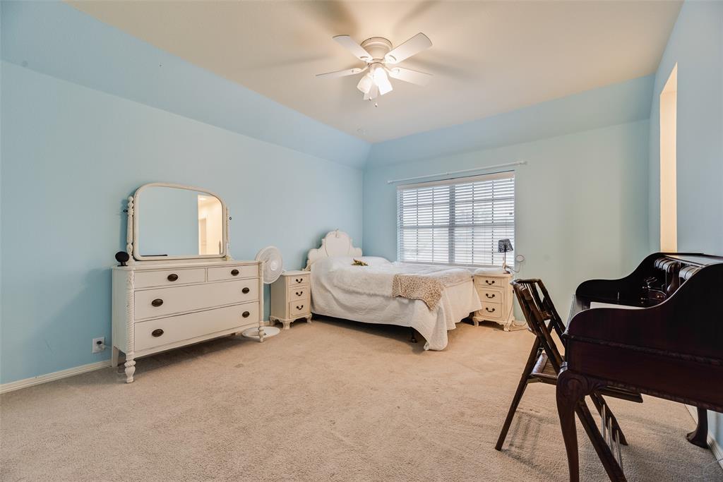 208 Stanford Court Property Photo 24