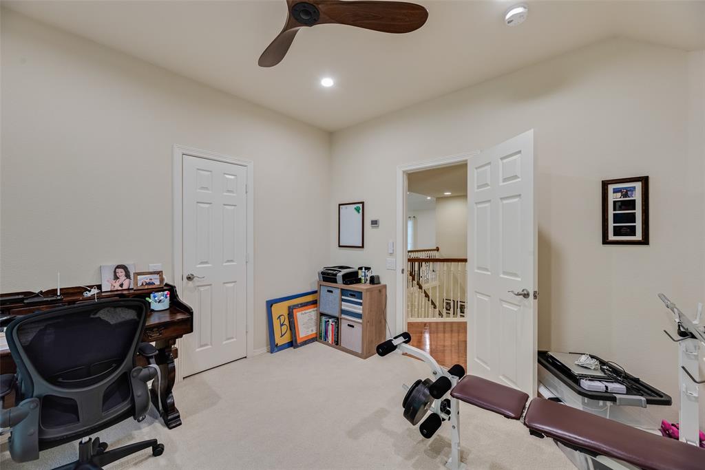 208 Stanford Court Property Photo 27