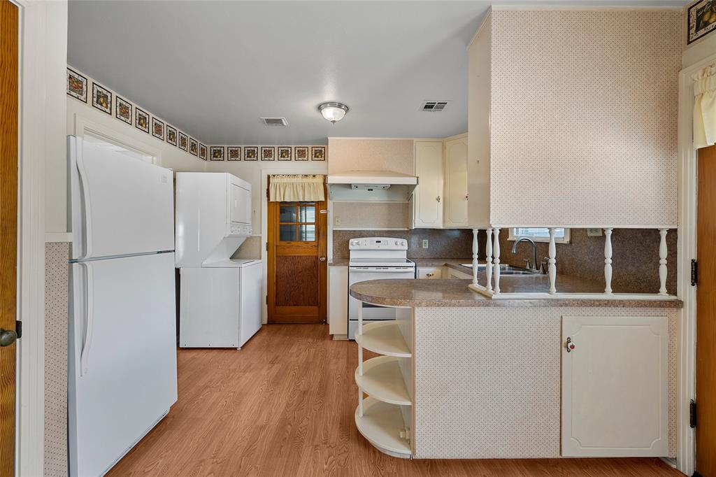1336 Sunset Street Property Photo 11