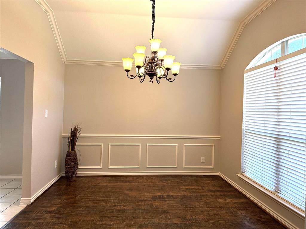 1419 Glendover Drive Property Photo 2