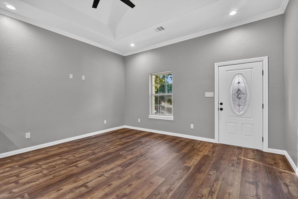 617 E Chambers Street Property Photo 8
