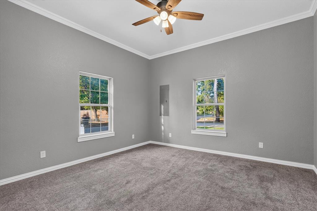 617 E Chambers Street Property Photo 13
