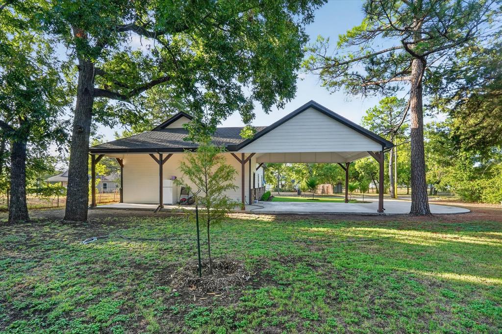 617 E Chambers Street Property Photo 24