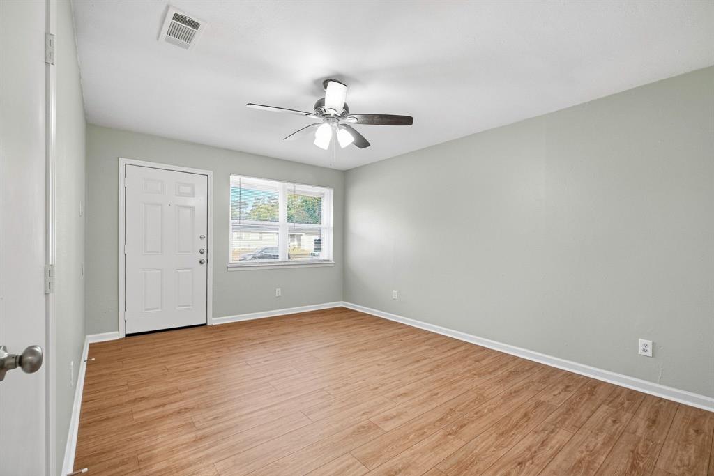 1340 E Park Drive Property Photo 3