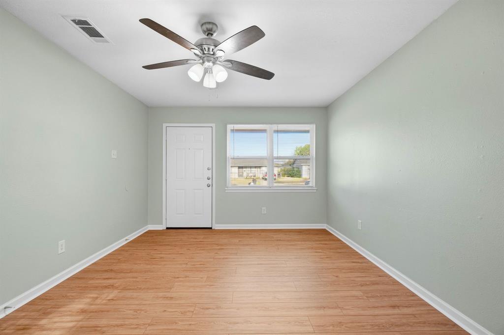 1340 E Park Drive Property Photo 4