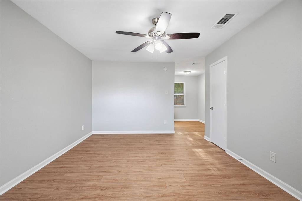 1340 E Park Drive Property Photo 5