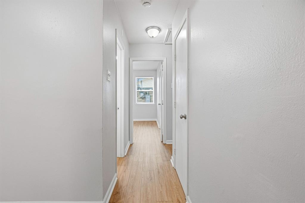 1340 E Park Drive Property Photo 6