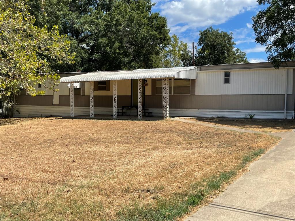 104 Humphries Street Property Photo 1
