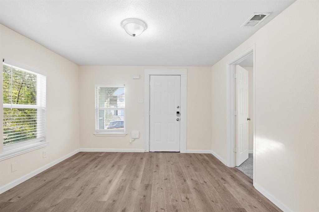 5728 Kilpatrick Avenue Property Photo 5