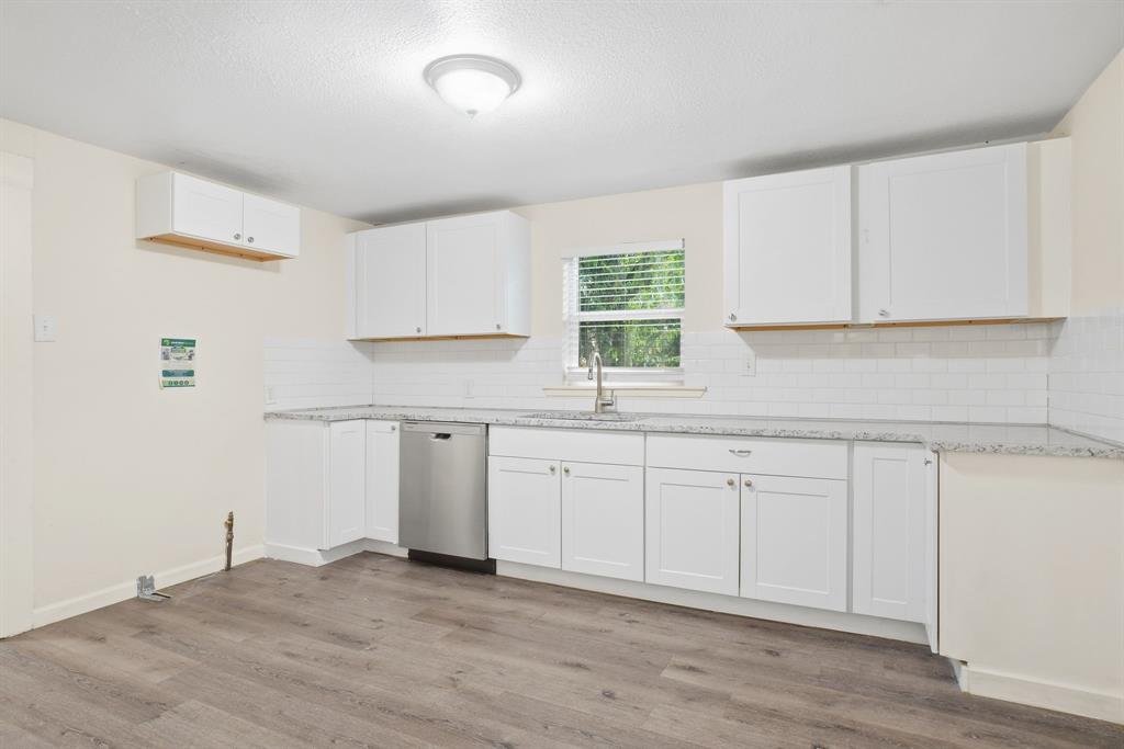 5728 Kilpatrick Avenue Property Photo 8