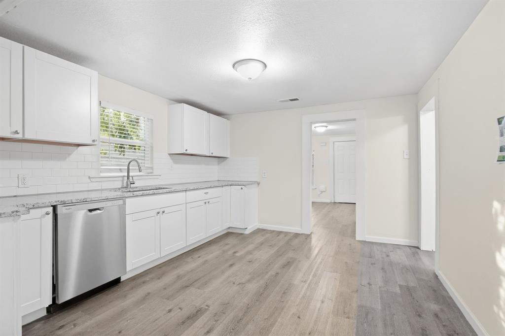 5728 Kilpatrick Avenue Property Photo 9