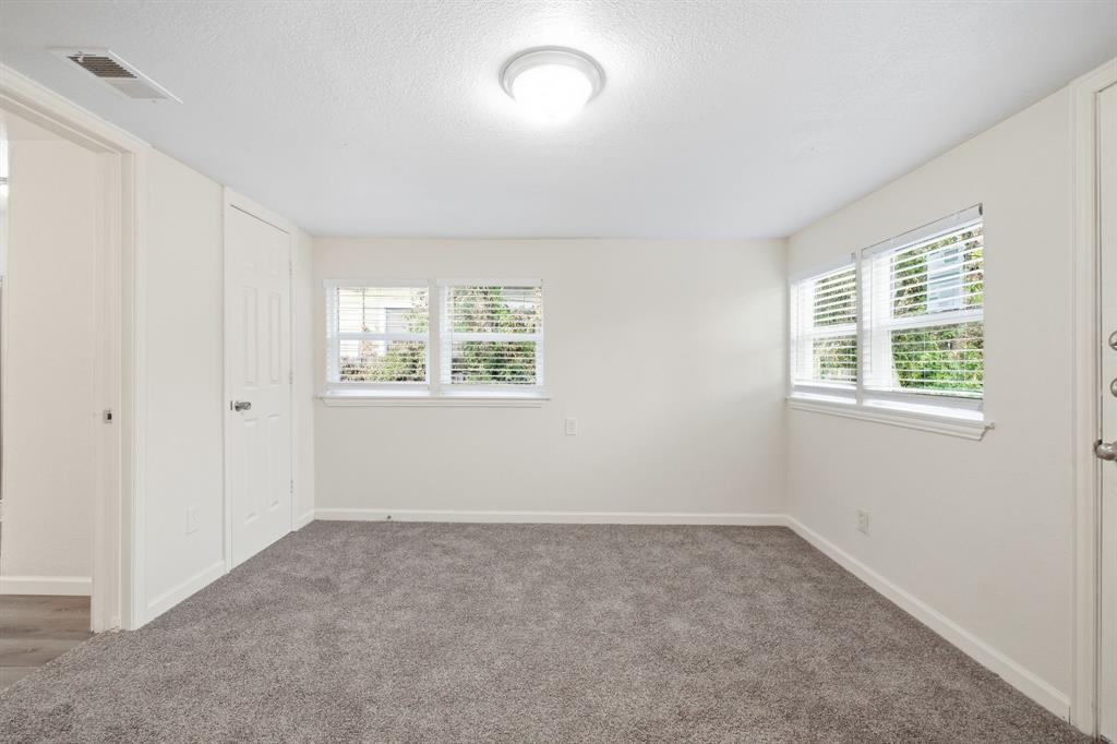 5728 Kilpatrick Avenue Property Photo 12