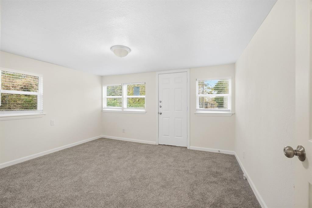 5728 Kilpatrick Avenue Property Photo 13