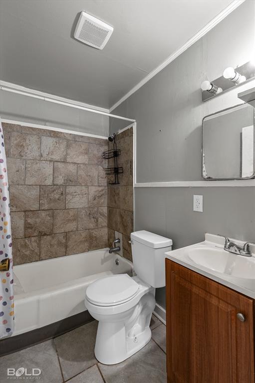 626 Joannes Street Property Photo 8