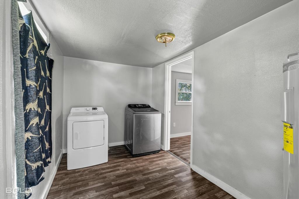 626 Joannes Street Property Photo 10