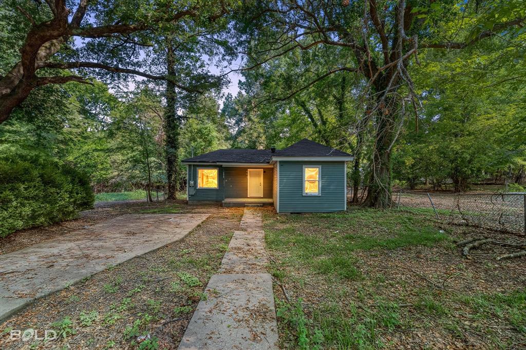 3826 Huston Street Property Photo 1