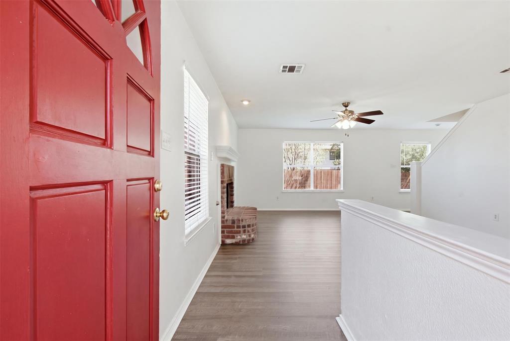 2220 Wisteria Way Property Photo 4