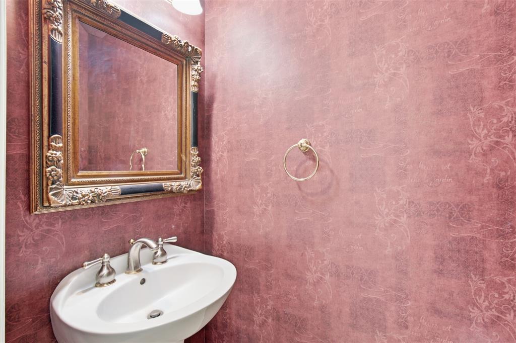 2220 Wisteria Way Property Photo 11