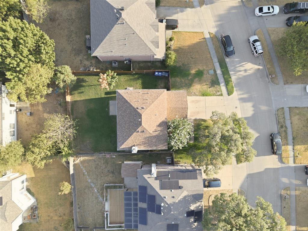 2220 Wisteria Way Property Photo 21