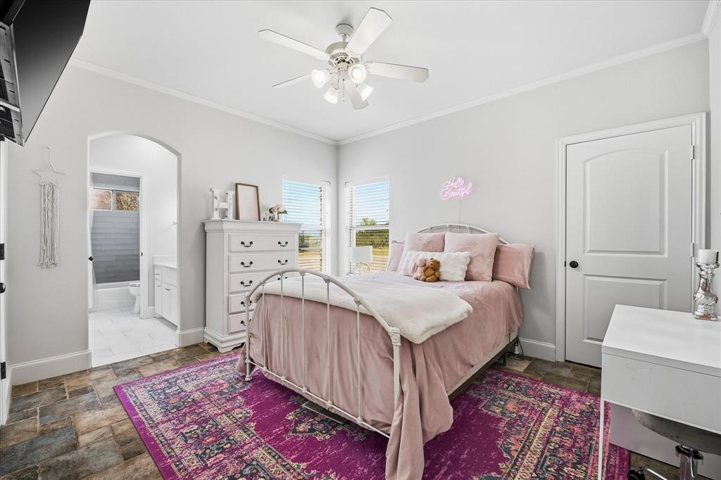 5 Wiltshire Court Property Photo 17