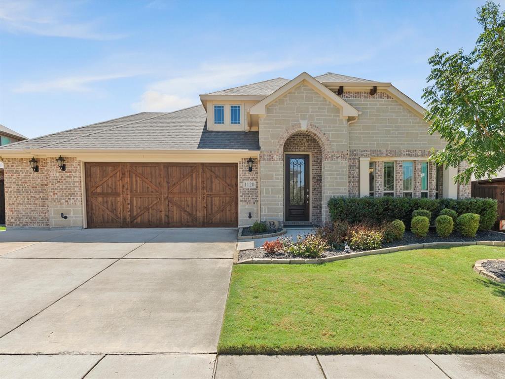 1120 Pheasant Crossing Property Photo 1