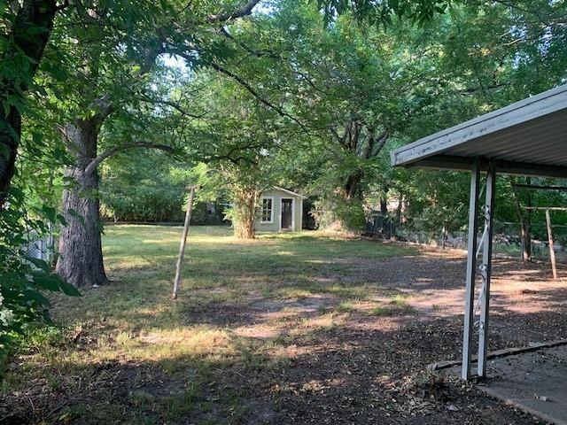 611 E 10th Street Property Photo 2
