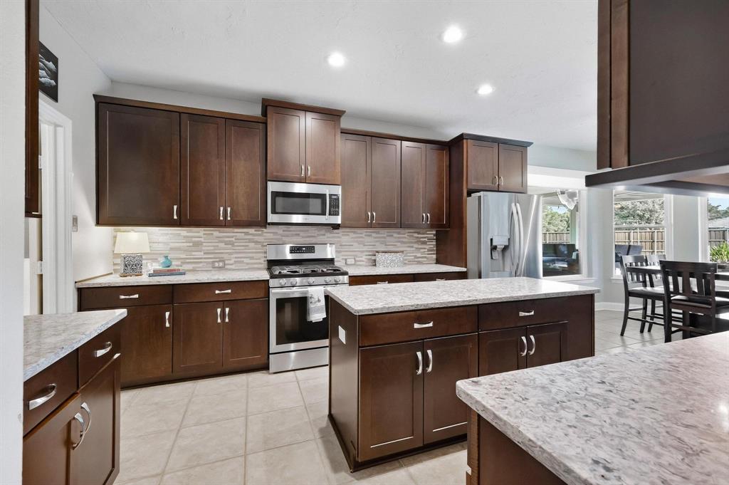10498 Balsam Court Property Photo 9