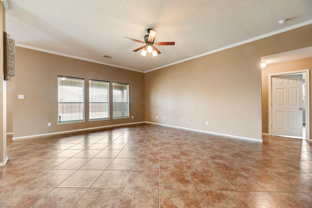 118 Aspenwood Trail Property Photo 6