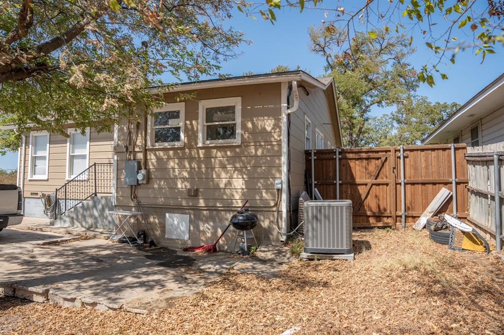 2945 Handley Drive Property Photo 9