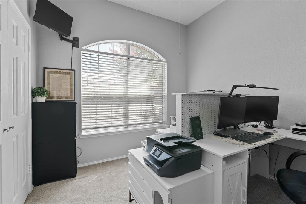 307 Trailwood Drive Property Photo 17
