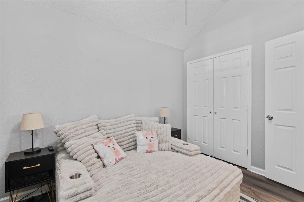 307 Trailwood Drive Property Photo 23
