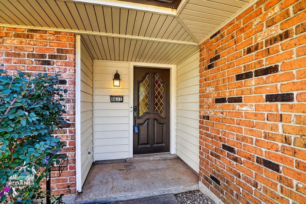 8611 Jackson Square Place Property Photo 2