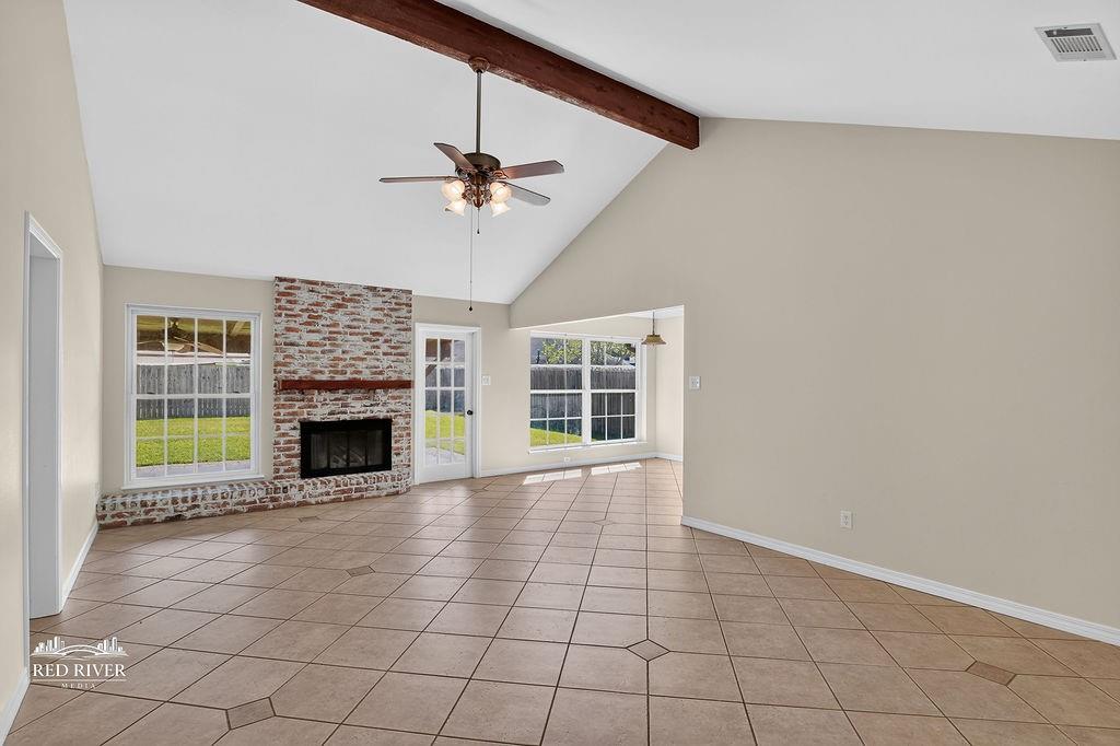 8611 Jackson Square Place Property Photo 4