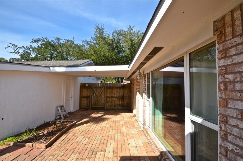 5951 Lattimer Drive Property Photo 9