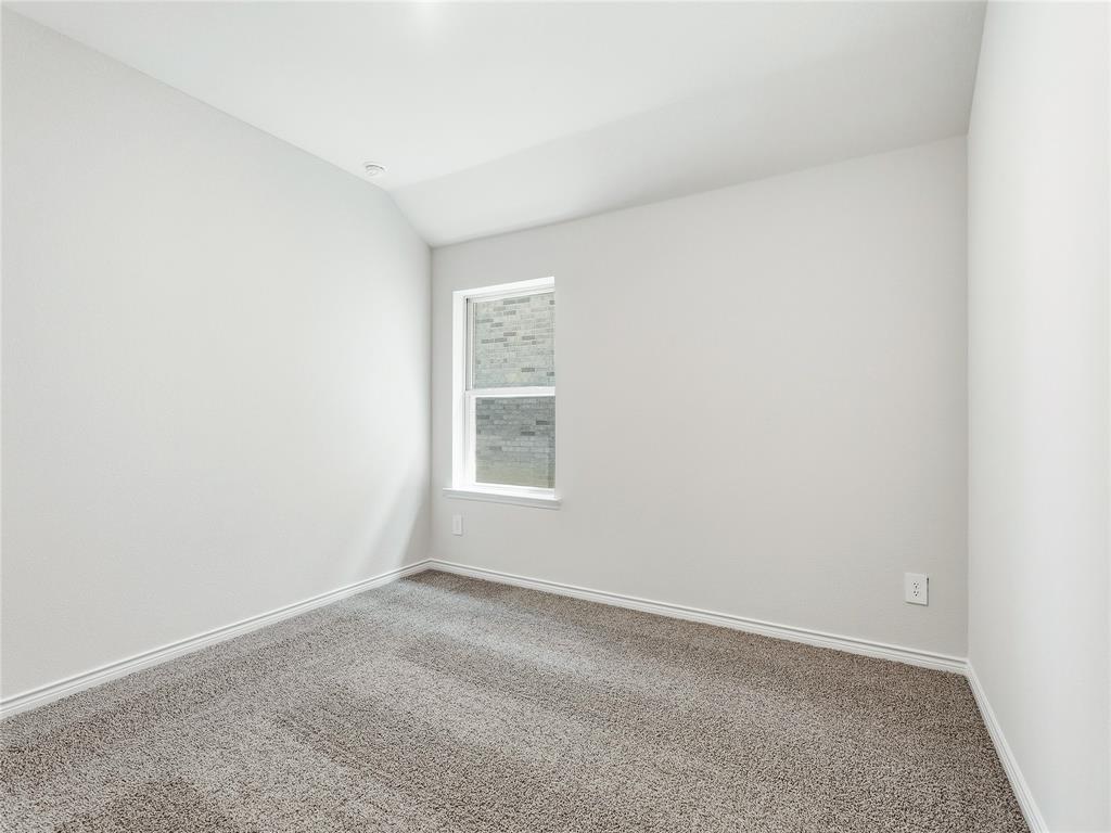 2504 Travis Street Property Photo 23