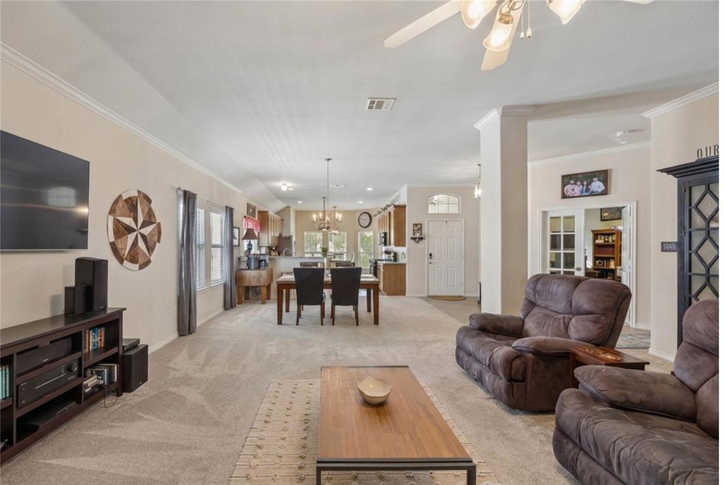 1221 Spanish Moss Drive Property Photo 8