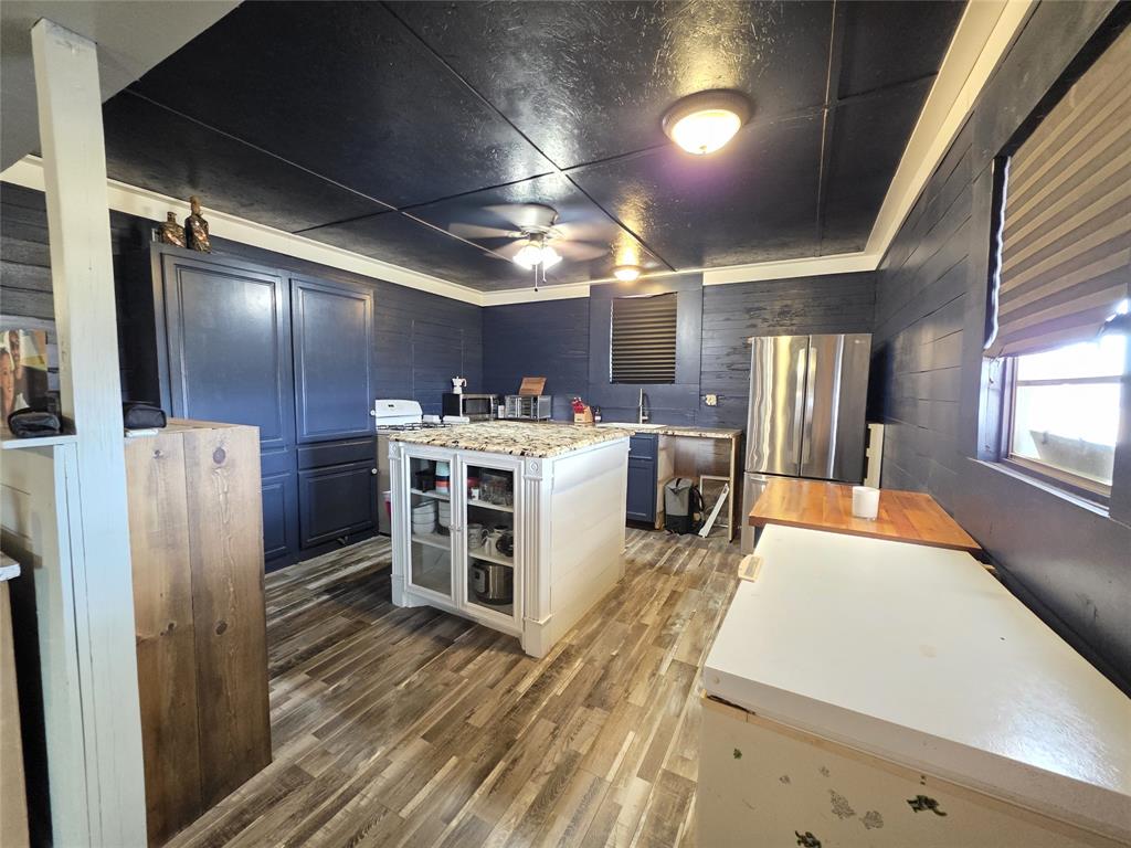 4451 Fm 585 Property Photo 6