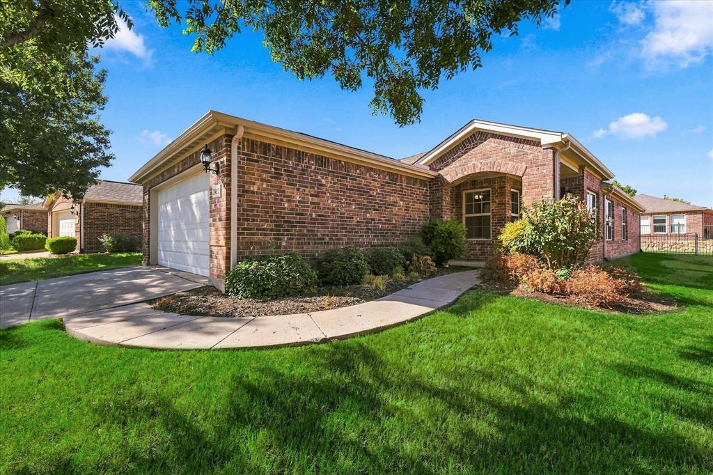 7927 Estancia Drive Property Photo 1