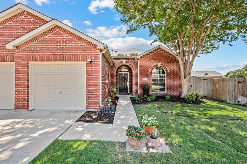 8404 Island Court Property Photo 1