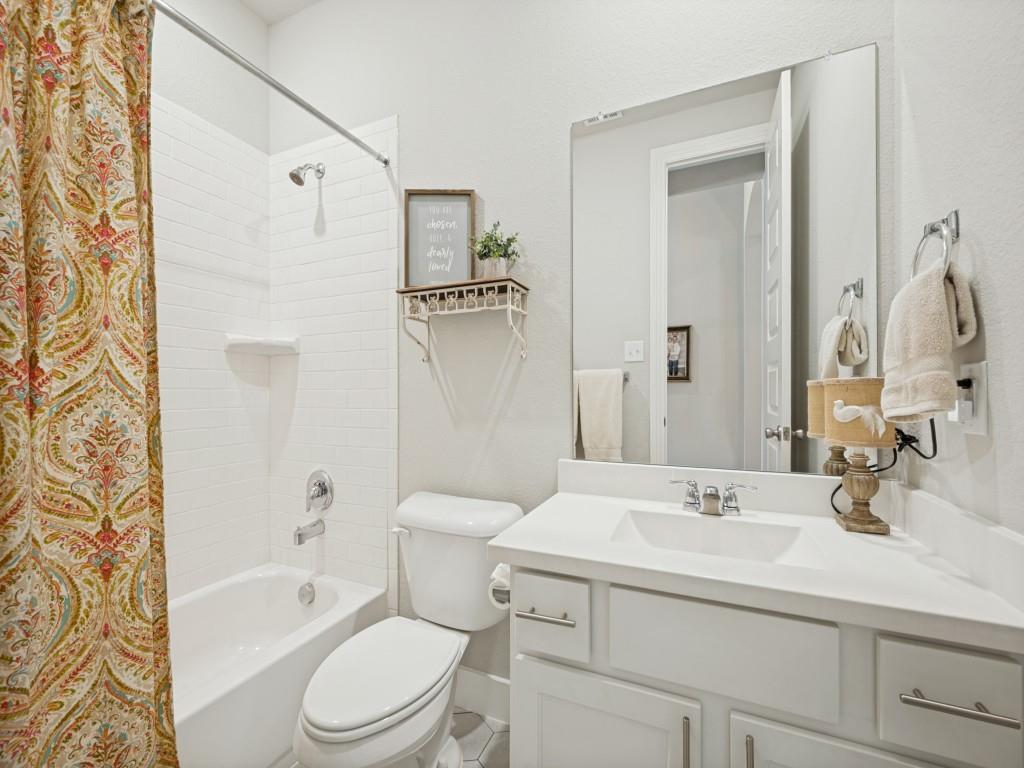 1105 Bluestem Drive Property Photo 13