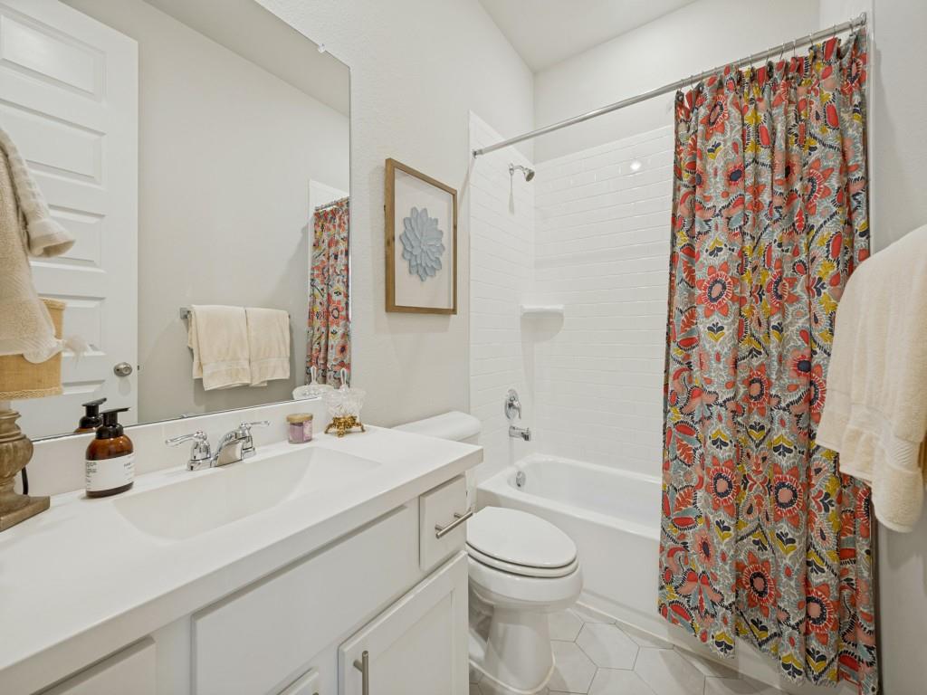 1105 Bluestem Drive Property Photo 15