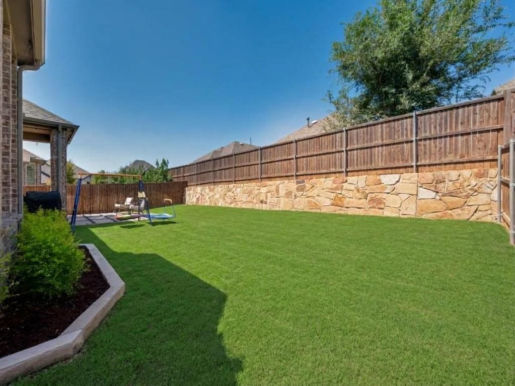 1105 Bluestem Drive Property Photo 17