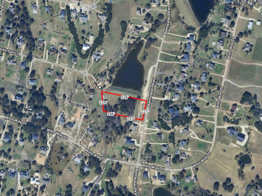 1210 Bentwater Parkway Property Photo 15