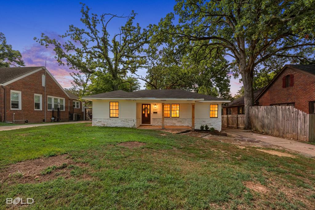 547 Forest Avenue Property Photo 1
