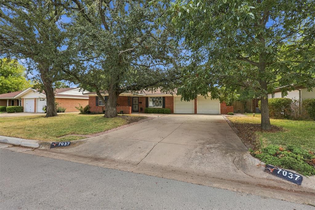 7037 Treehaven Road Property Photo 1
