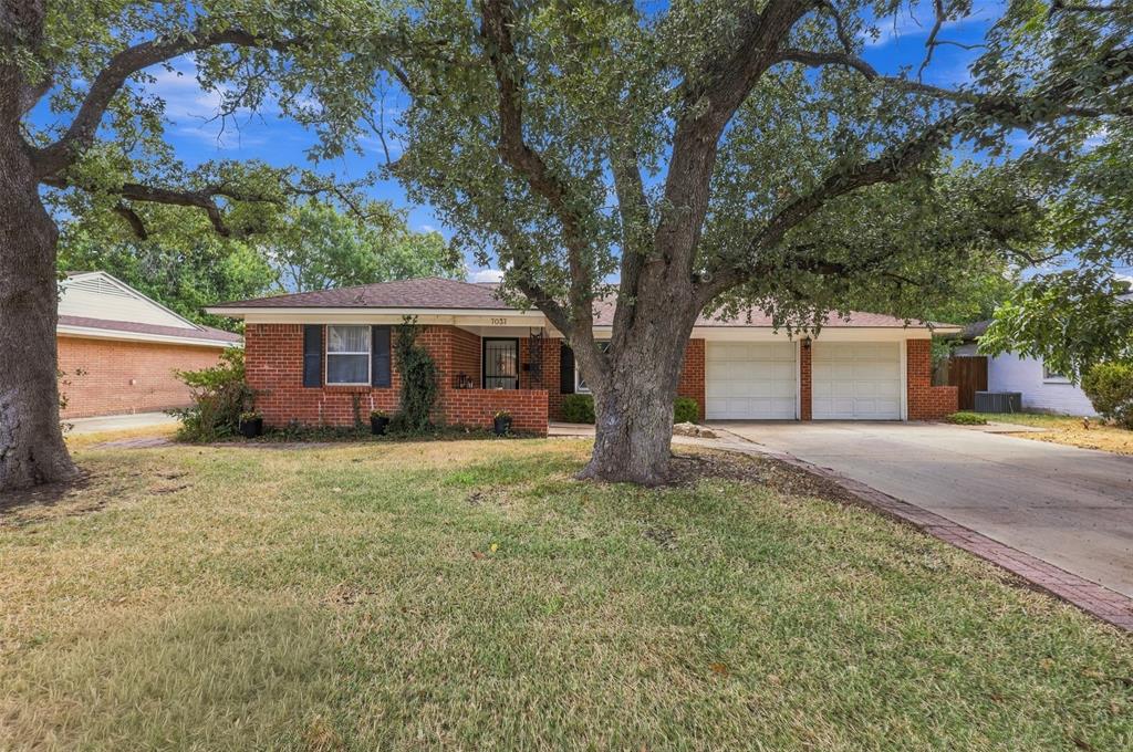 7037 Treehaven Road Property Photo 3
