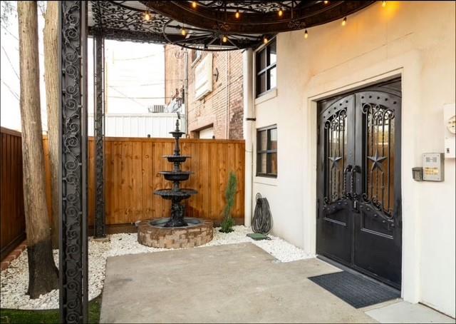 115 E Moore Avenue 205 Property Photo 5